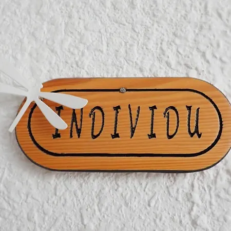 Casa De L'aigua Hostel *