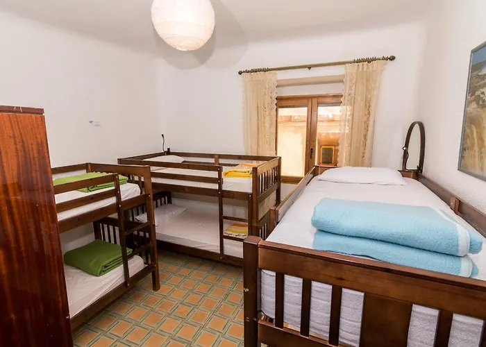 Casa De L'aigua Hostal *